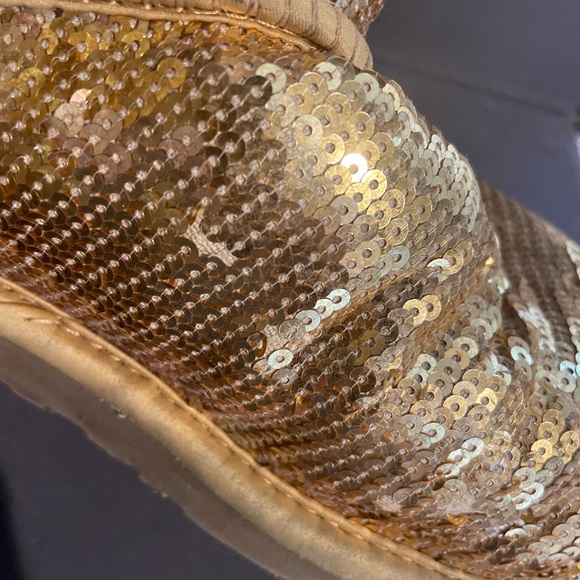 Ugg Women’s Gold Shiny Boots - Picture 10 of 16